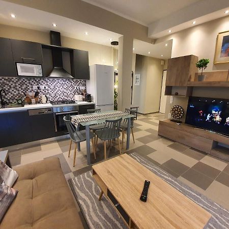 Lukas-2 B/R Luxurious Flat With Veranda Apartment Атина Екстериор снимка