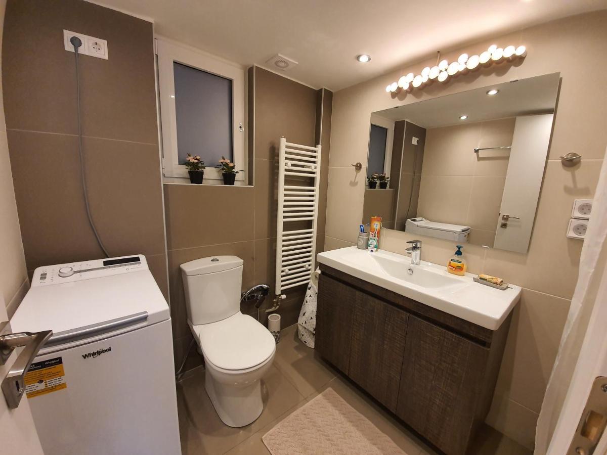 Lukas-2 B/R Luxurious Flat With Veranda Apartment Атина Екстериор снимка