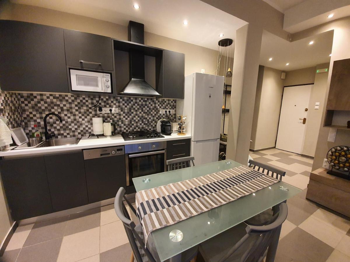 Lukas-2 B/R Luxurious Flat With Veranda Apartment Атина Екстериор снимка